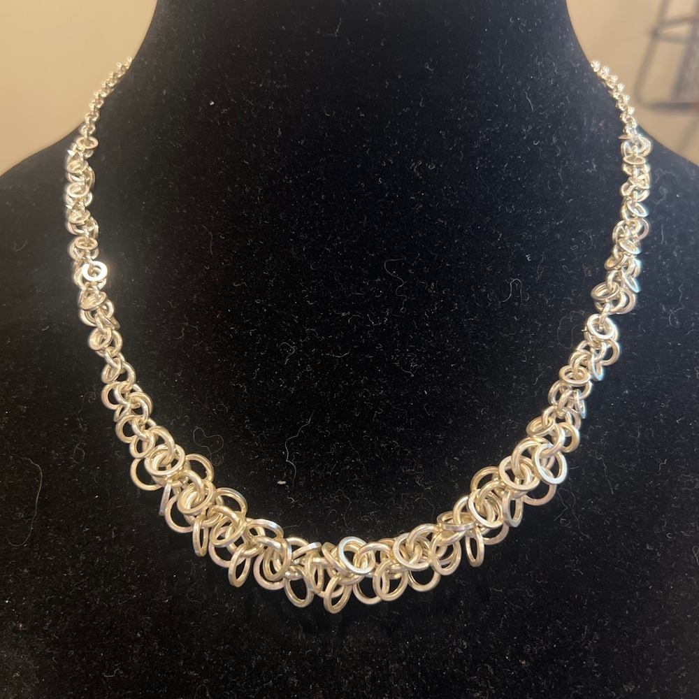 Vintage Avon Silver Tone Multi Ring Cluster Statement Necklace Adjustable 16-18"